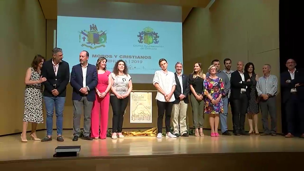 Presentación del cartel y revista de las fiestas de la reconquista y de Moros y Cristianos de Orihuela